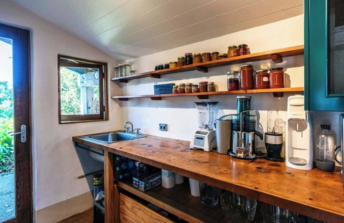 Onetangi House | Cypress Ridge Estate - Stay Waiheke
