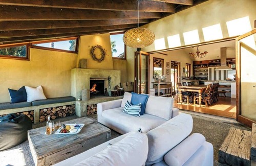 Onetangi House | Cypress Ridge Estate - Stay Waiheke