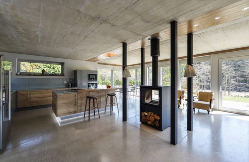 Stara Rise House | Czech It Out sleeps up to 4, bedroom 1, bathrooms 2