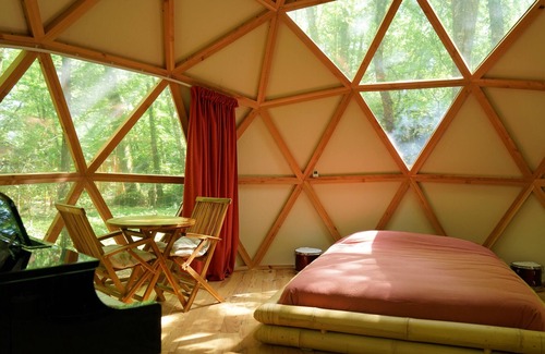 Parmilieu Bed & Breakfast | Dôme Haut de Gamme 30m2 + Petit Déjeuner Pour 2 Personnes