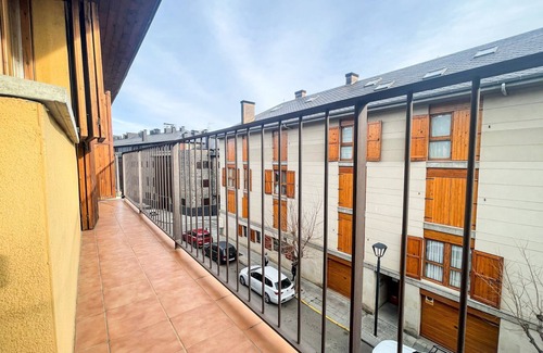 Puigcerda Apartment | Dúplex con Encanto en Puigcerdà: ¡Un Lugar Único!