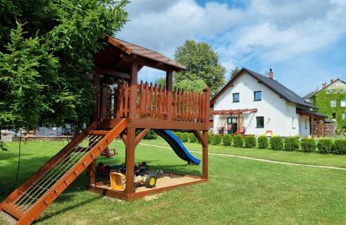 Nove Mesto pod Smrkem House | Dům a chatka pod Smrkem