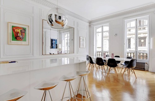 Pigalle Apartment | D'aumale I Spacious 3 Bedroom Apartment in the 9th