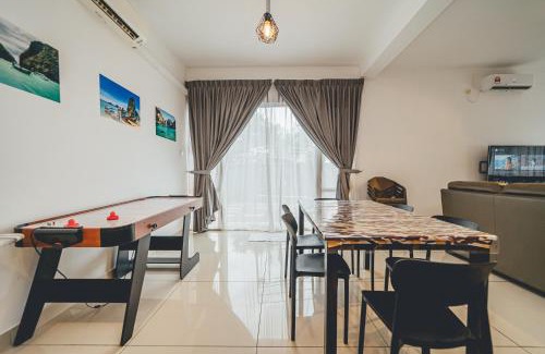 Bandar Penawar Villa | d'Hom 6BR16-25px Pool BBQ NetFlx HotPot KTV Mahjong by Our Stay