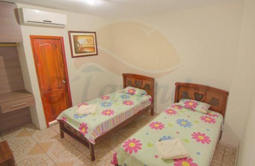 Playas Hotel | D Laverdy