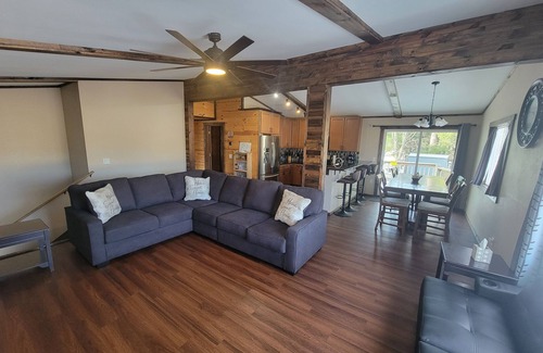 Au Train House | da Big House, 2 blocks from Lake Superior, near Pictured Rocks, Trail Access.
