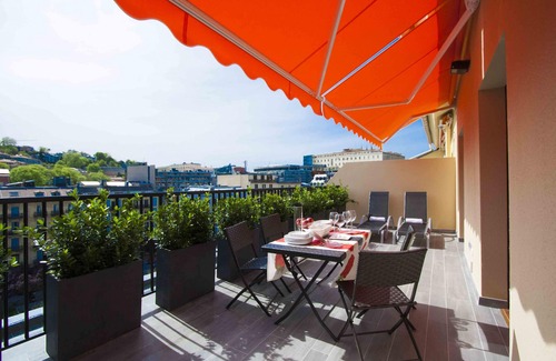 San Sebastian Centro Apartment | Da Vinci | The Rentals Collection
