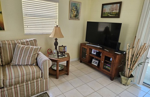 Harbor Oaks Bay Shore House | DAB/Port Orange Private Home