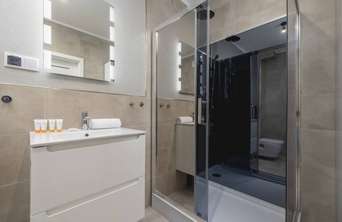 Pradnik Czerwony Apartment | Dąbska Studio With Terrace by Renters