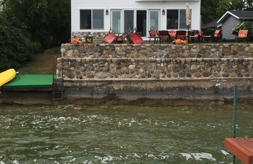 Canandaigua House | Dad's Cottagen★ Private waterfront plus 3 King suites★