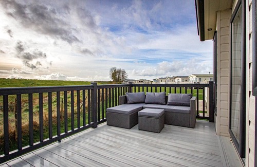 Flookburgh Cabin | Daisys Haven - a holiday Caravan that sleeps 4 guests in 2 bedrooms
