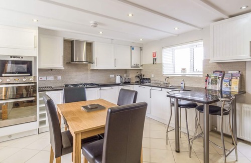 Allendale Cottage | DALE VIEW, family friendly in Catton