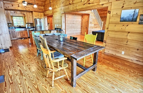 Creston Cabin | Daltons Creek Cabin-Open for Bookings! AC, FP, Hot Tub