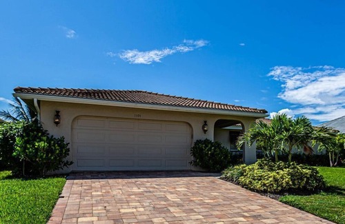 Marco Island House | Dana Ct, 1109 - Clausen Properties, Inc