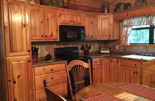 Blairsville Cabin | Dancing Bear Your Honeymoon Cabin in the Woods