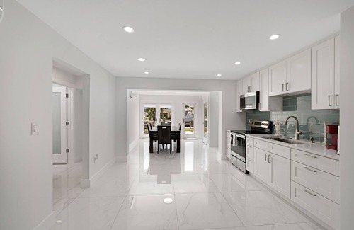 Melaleuca Gardens House | Dania Beach Unit 1 by PMI