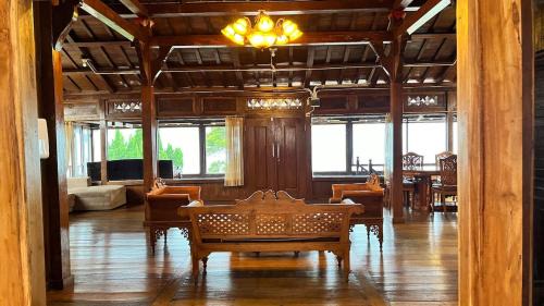 Bandung Villa | Dapur Caringin Tilu Villa Joglo