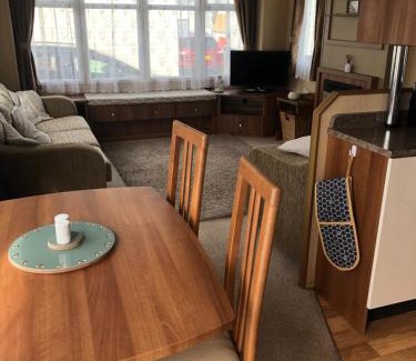 Anderby Creek Ski Chalet | Darcies Holiday Home