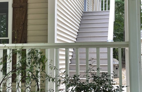 Newnan Apartment | Darling Apartment in Private Lake Community - Sleeps 6!