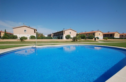 Mas Pinell Ski Chalet | Daró 3D 31 - 150m from the beach, pool