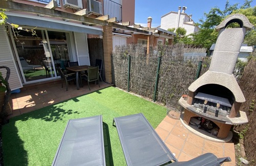 Mas Pinell Ski Chalet | Daró 3DB 115 - A/C, pool and 300m from the beach