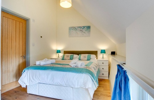Liverton House | Dart Cottage - Three Bedroom House, Sleeps 6