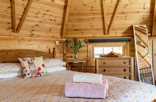 Okehampton Cabin | Dartmoor Eco-Pod (Oak Tree Lane) Gorgeous rustic charm
