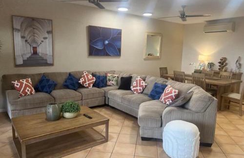 Darwin City Centre Apartment | Darwin Esplanade Walk to Waterfront Wines and Waves