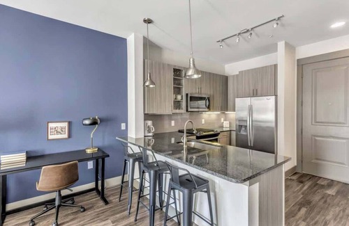 Richardson Apartment | Dashing 1BR Suite | Pool, Parking + Gym C