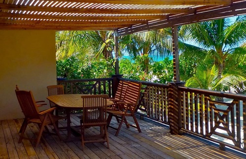 Whitby House | DATAI.YOUR "HOME" IN WHITBY, NORTH CAICOS