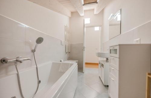 Oriago Apartment | Davide Flat - 15 min from Venice & Free Parking