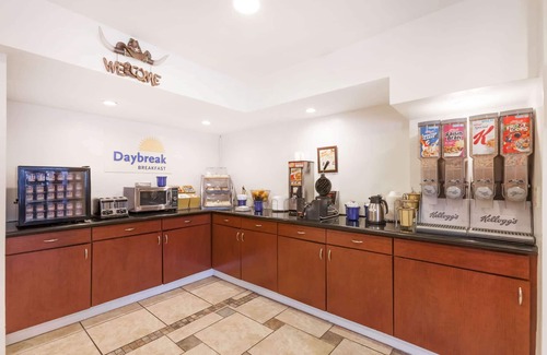 Cherrywood Hotel | Days Inn by Wyndham Austin/University/Downtown