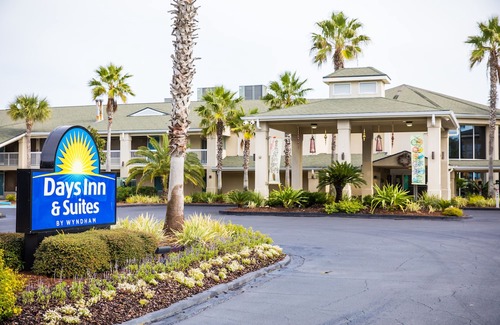 Jekyll Island Hotel | Days Inn & Suites by Wyndham Jekyll Island