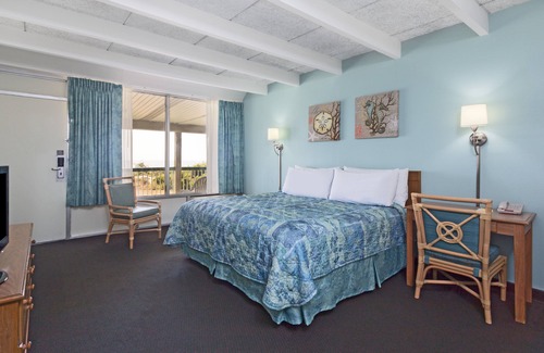 Jekyll Island Hotel | Days Inn & Suites by Wyndham Jekyll Island