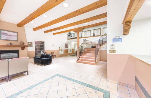 Lordsburg Hotel | Days Inn & Suites by Wyndham Lordsburg