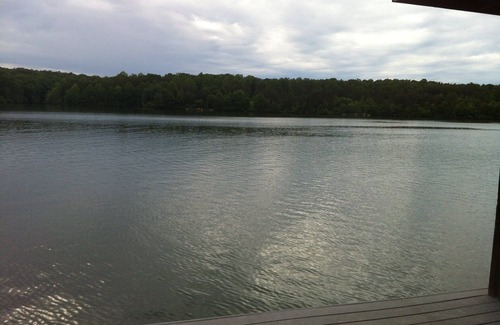 Livingston House | Days on the Dock, Incredible Sunsets & Evenings by the Fire! High-speed WiFi