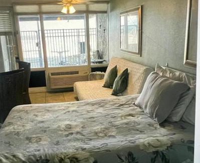 Daytona Beach Shores Apartment | Daytona beach Shores beachfront exclusive cove