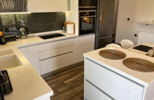 Khalandrion Apartment | Dazzling and stylish 2BR Apartment