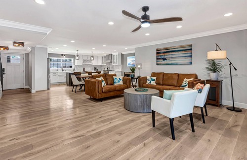 Huntington Beach House | Dazzling Oasis Resort Pool & Hot Tub, Outdoor TV, A/C, Close 2 Beach & Disney!