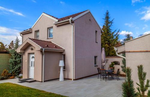 Novi Sad Villa | DC Executive Homes