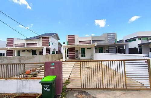 Hutan Kampung House | Ddiana Alor Setar Wifi 4 Airconds