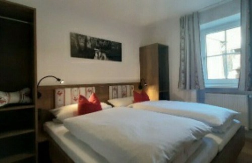 Neukirchen Beim Heiligen Blut Apartment | Vacation apartment for 4 people with side view to Neukirchen