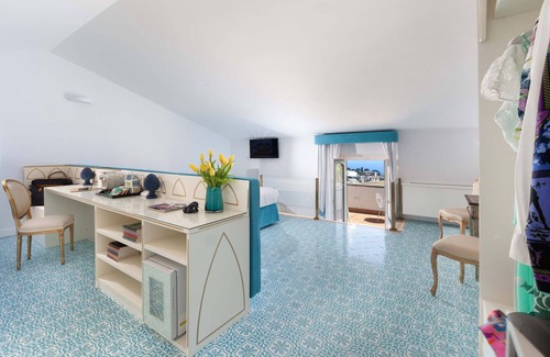 Scala Bed & Breakfast | De Pando Panoramic Suites - Minuta