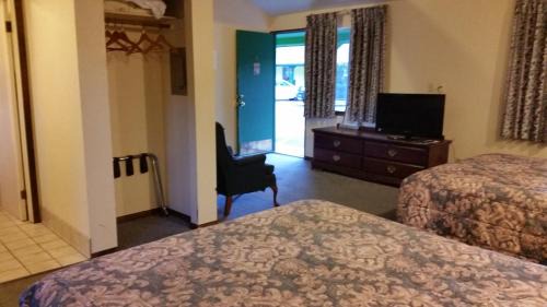 Garberville Resort | Dean Creek Resort