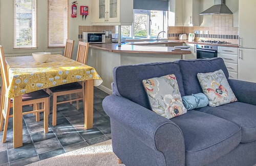 Whitfield Ski Chalet | Decadent and spacious contemporary timber lodge.