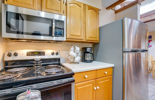 McQueeney House | Deck & Gas Grill: Riverfront McQueeney Duplex