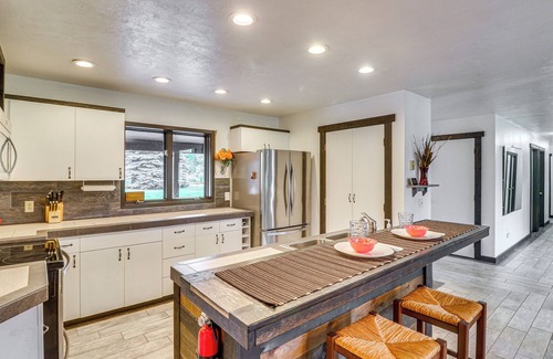 Libby House | Deck & Mtn Views: Libby Home on Golf Course!