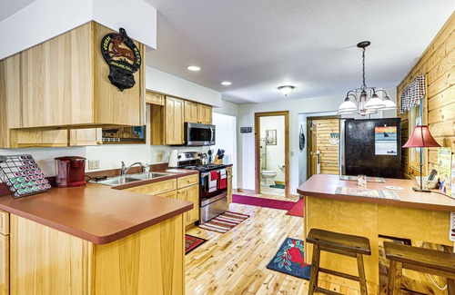 Mace Cabin | Deck & Mtn Views: Log Cabin By Snowshoe Mountain!