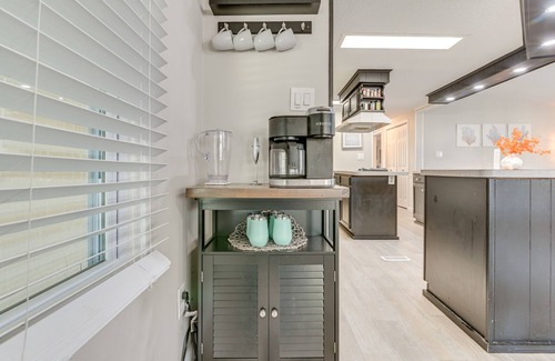 Garden City House | Deck & Pool Access: Myrtle Beach Getaway