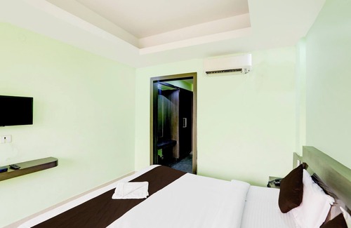 Puri Hotel | Deep Ganga inn TripandTrip